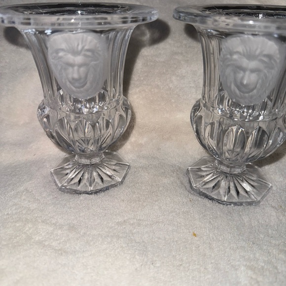 Crystal Footed Vase with Lion Head Accents set of 2 - Picture 3 of 6